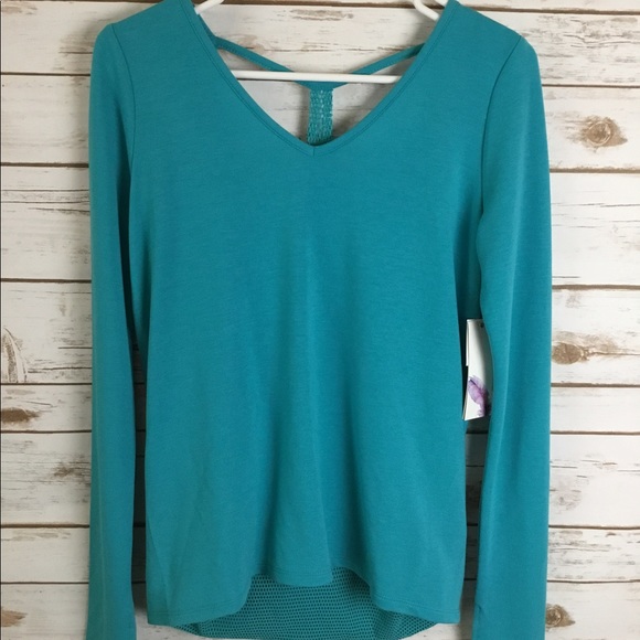 $ FIRM $ NWT Jessica Simpson Top - Picture 1 of 5